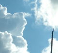 29er-Mast vor Wolken, Travem&uuml;nde 2004